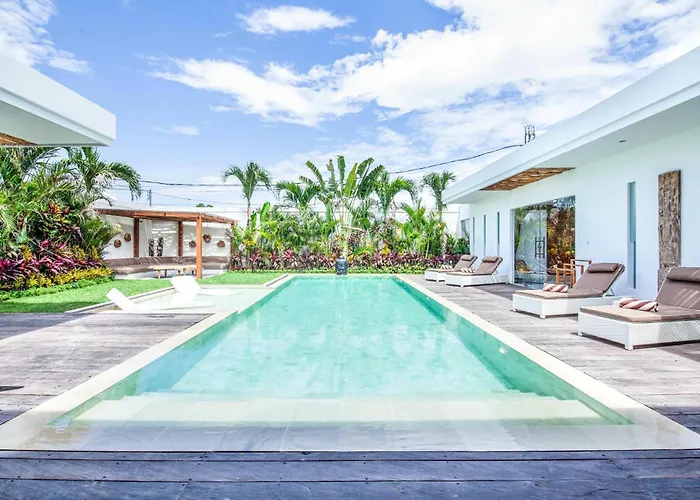 Canggu 400m To Beach Escape 4br Designer Villa Villa