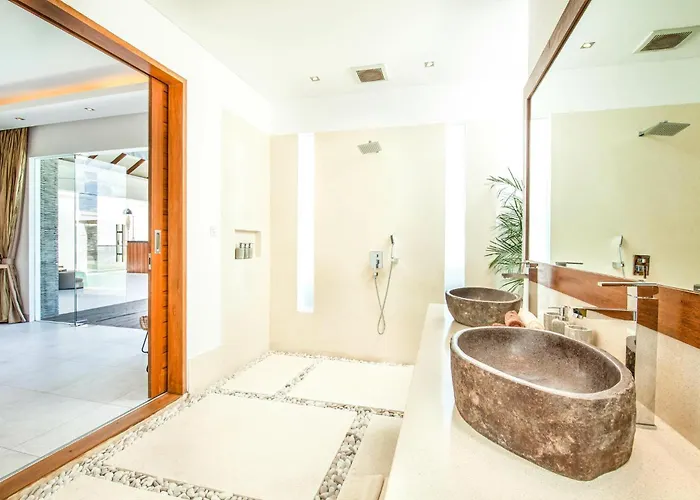 Villa Canggu 400m To Beach Escape 4br Designer Villa *